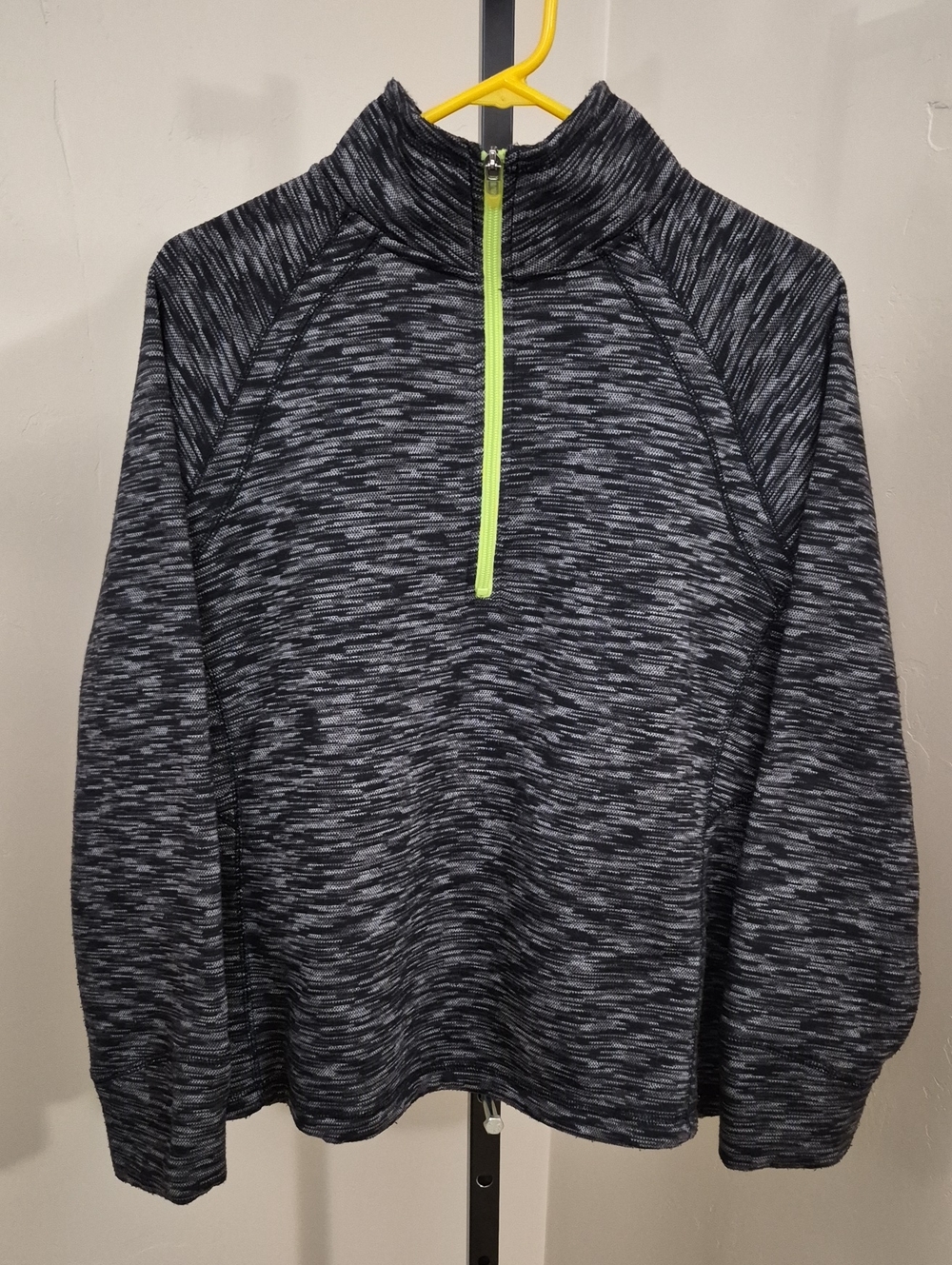 tek gear Black Heather Quarter-Zip Sweater with Lime Zip Size 1X